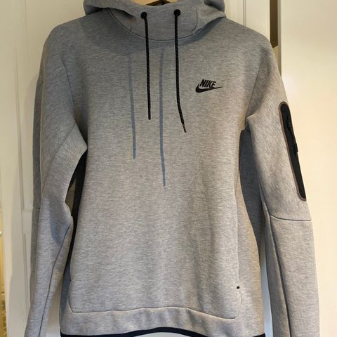 Nike tech fleece bukse/genser herre str S (170)