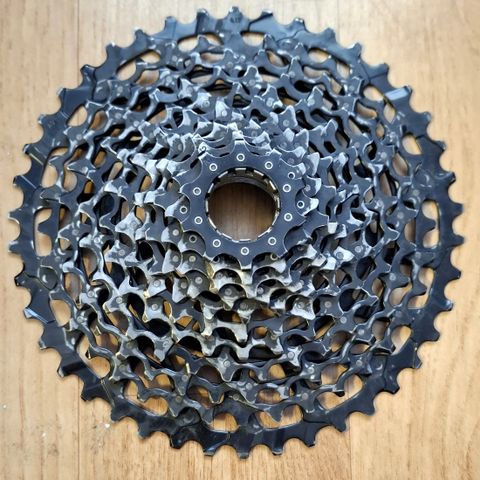 SRAM XG-1150 11-DELT 10-42 KASSETT