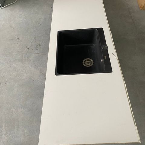 Benkeplate med underlimt vask blanco 220x60cm vask 58x48