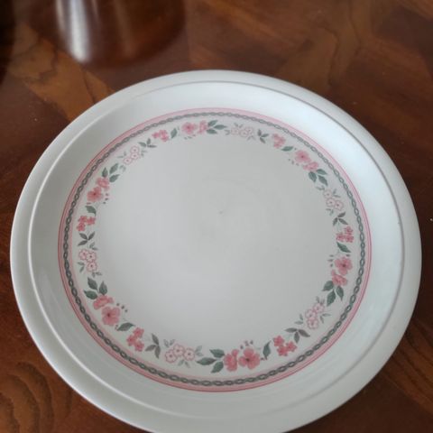 To engelske fat (Tableware)