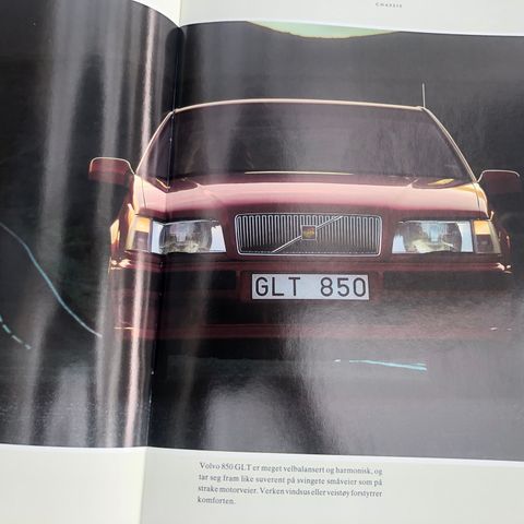 Bilbrosjyre av Volvo 850 GLT 1992