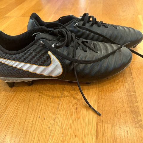 Nike fotballsko, str 44,5