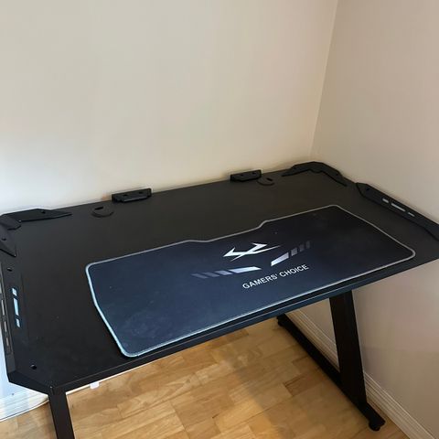 Gamingbord Lindholm 60x110