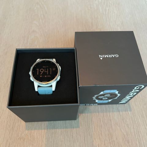 Garmin Fenix 5s plus