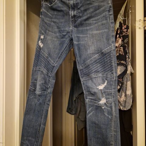 Jeans til gutt str 158