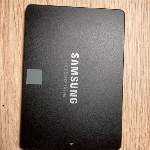 Samsung Evo 850 500GB SSD - Lite brukt