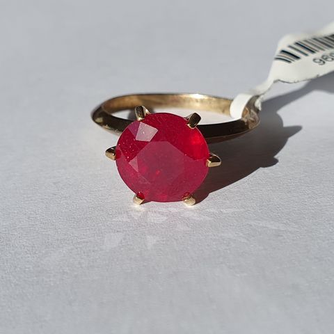 African Ruby Rubin 5.5ct Gold 9K Gull 375 Solitaire Ring Str.57.5