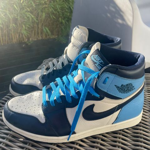 Jordan 1 High «Obsidian»