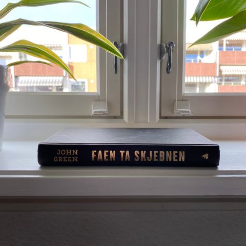 Faen ta skjebnen av John Green