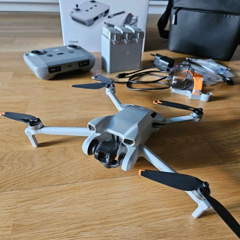 DJI MINI 3 FLY MORE COMBO  /249g/