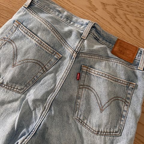 Levis Ribcage str 30/29