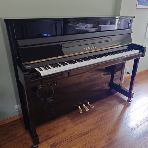 Yamaha B2 silent piano