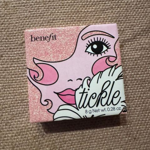 Benefit Highlighter Tickle