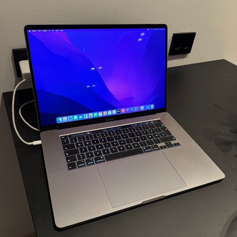 MacBook Pro 16” 64GB RAM 1 TB SSD