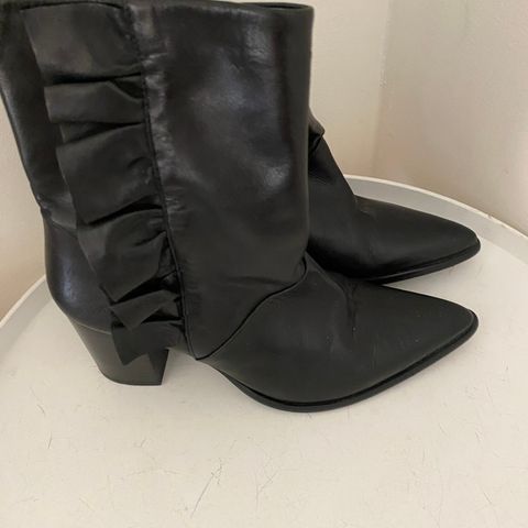 Dyre skinn boots