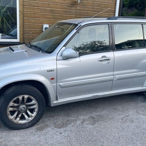 Suzuki Grand Vitara XL 7 deler selges