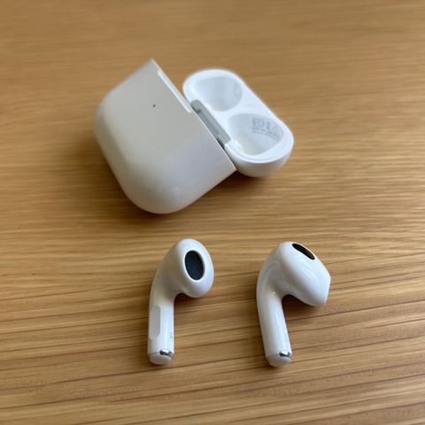 Apple AirPods(3. Generasjon)