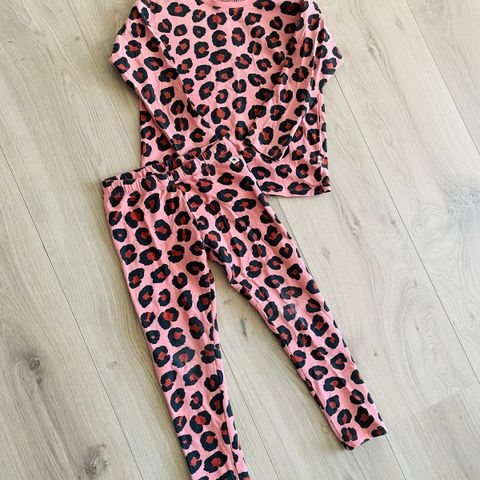 Skjønneste mykt som nytt sett str110/116. Rosa leopard.