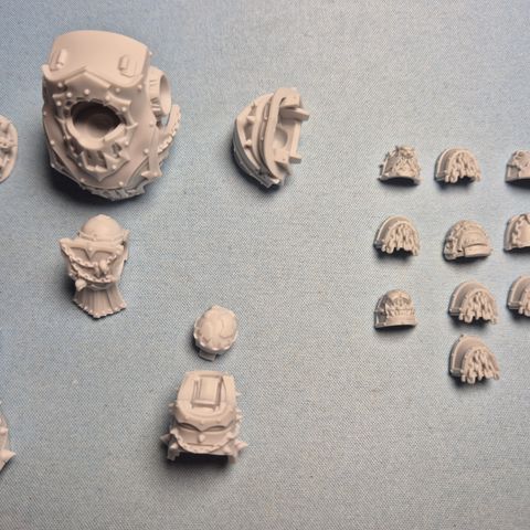 Warhammer 40K - World Eaters resin bits