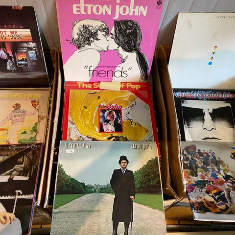 9 ELTON JOHN LP plater selges samlet for 250,-