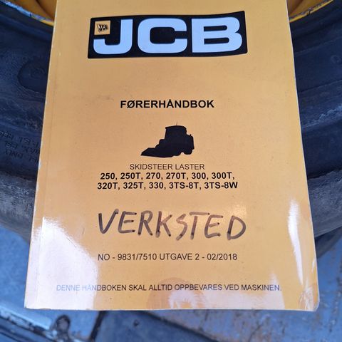 Jcb diselfilter 4 stk og verkstedbok