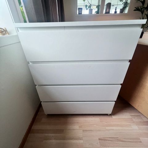 Malm kommode