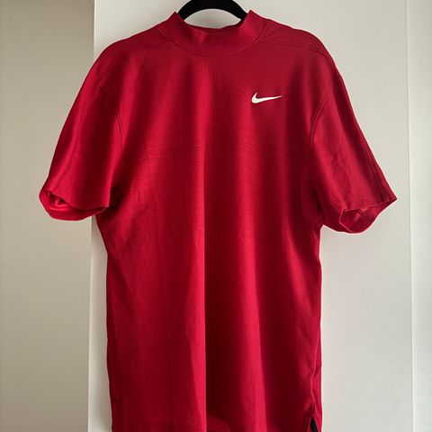 Tiger Woods Sunday Red ( Limited Edition )