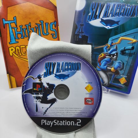 SOM NY!  PS2 - Sly Racoon - Tror discen er ubrukt!