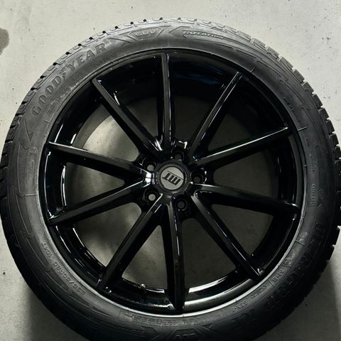 Audi Q4 vinter - Galvani 20’’ med Goodyear