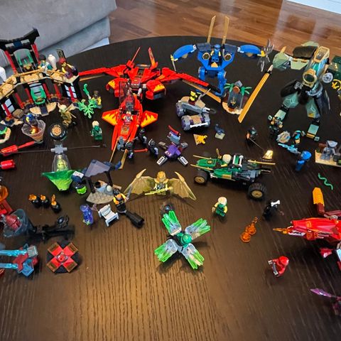 Masse Lego Ninjago selges billig