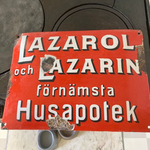 Reklameskilt for Lazarol og Lazarin Husapotek