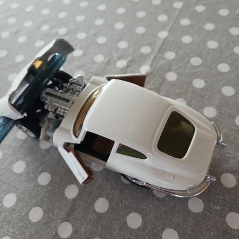 Jaguar e type Majorette