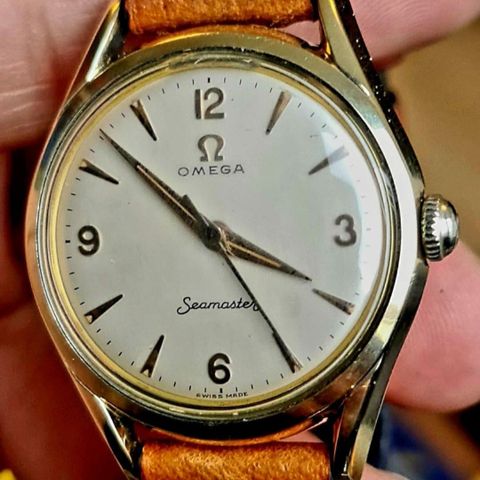 Omega Seamaster gull på stål