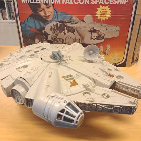 Star wars vintage,  Millennium Falcon med eske