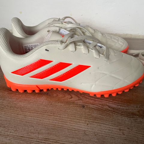 Fotballsko, Adidas Copa Pure, grus, str 31