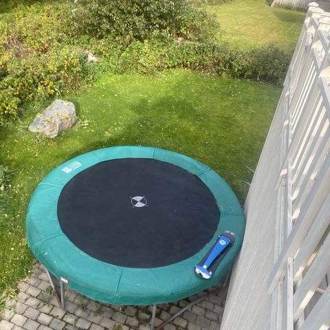 Trampoline