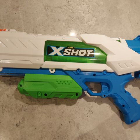 Vannpistol X-shot (ikke brukt)