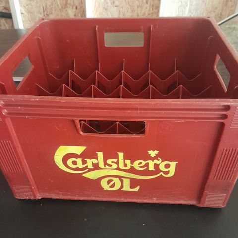 Carlsberg øl kasse gis bort