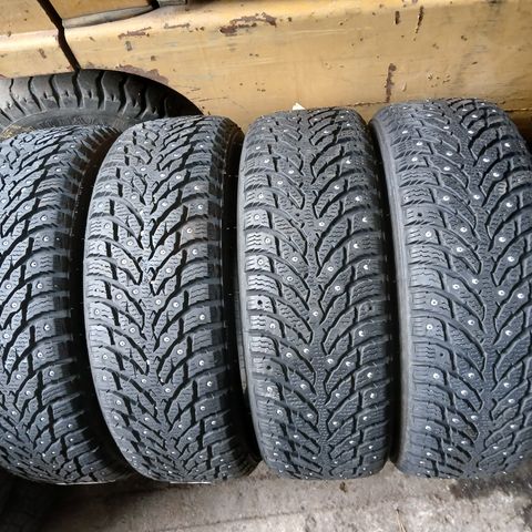 Nokian vinterdekk 195/65 R 15