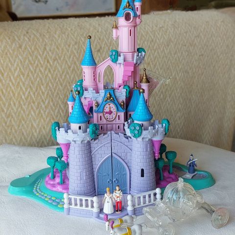 Polly Pocket Cinderella Castle-1995.