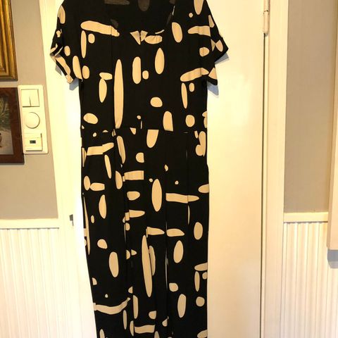 Buksedress/Jumpsuit ( helt ny, ubrukt) fra Masai