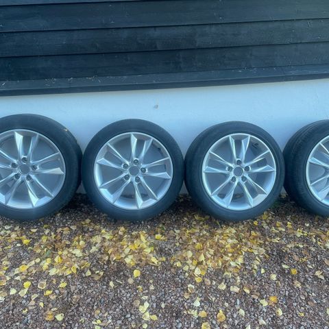 Originale Audi felger med Pirelli dekk