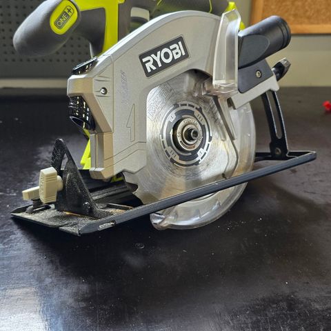 Ryobi Sikrelsag RWSL1801