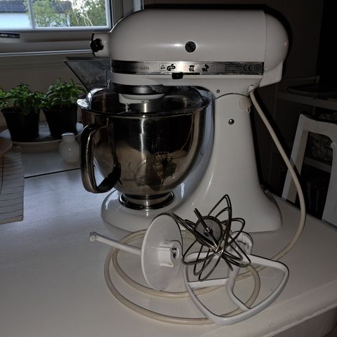 KitchenAid. Artisan med deler