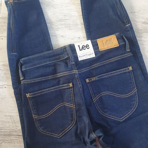 Skinny jeans bukse LEE Ny! W25 L33 passer 34 xs