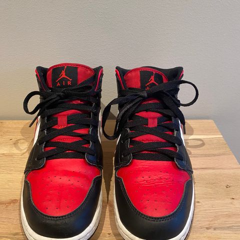 Nike air jordan1 high red/black