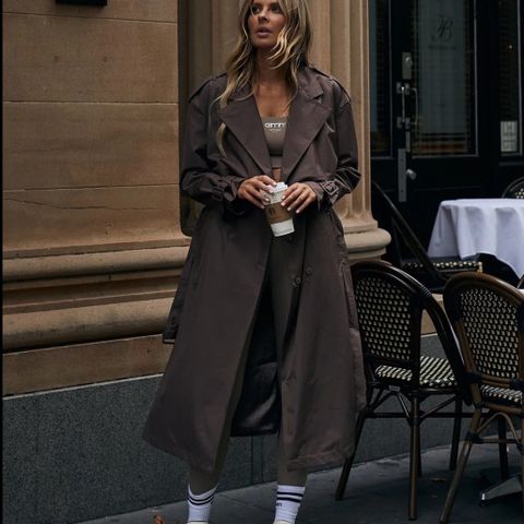 Aimn Trenchcoat machiato mest trendy fargen