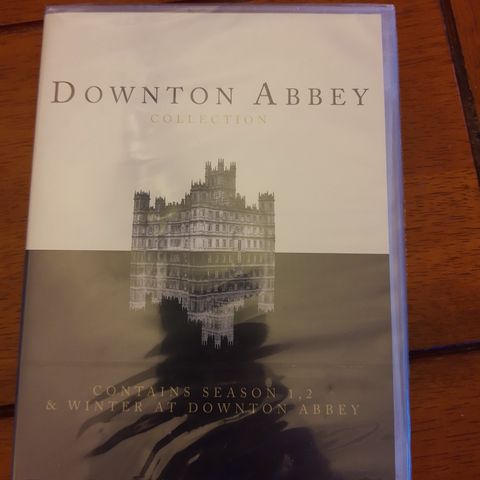 Downtown Abbey, collection, Ny i plast