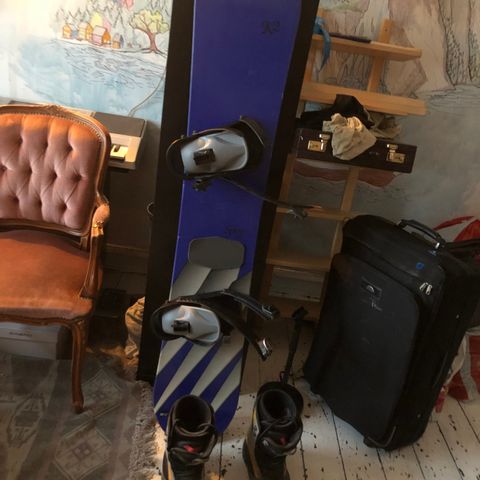 snowboard 150 cm med sko str. 43