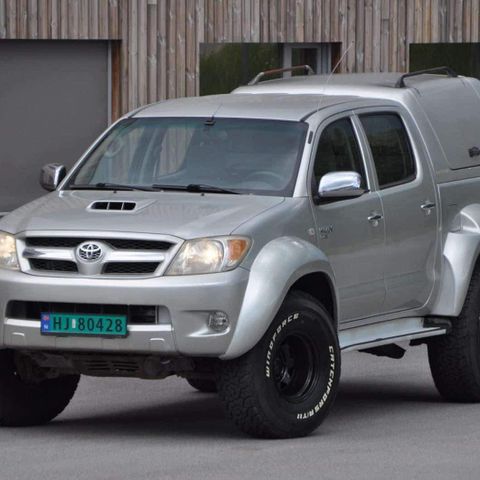 Ubrukt sett me skjermbreddere til hilux 2007 selges